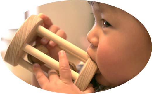 【ＫＥＭ】クルミコロコロL HOKKAIDO WOOD 木製 おもちゃ 知育玩具 クルミコロコロ 国産 北海道 木工 自然素材 子ども用 動きのある 遊び ナチュラル ギフト プレゼント F6S-710