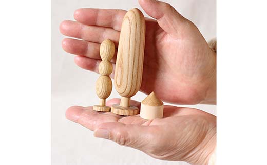 「木の森のささやき」- 北海道産天然木のハンドメイド置物 HOKKAIDO WOOD 天然木 インテリア 雑貨 ギフト 癒し F6S-475