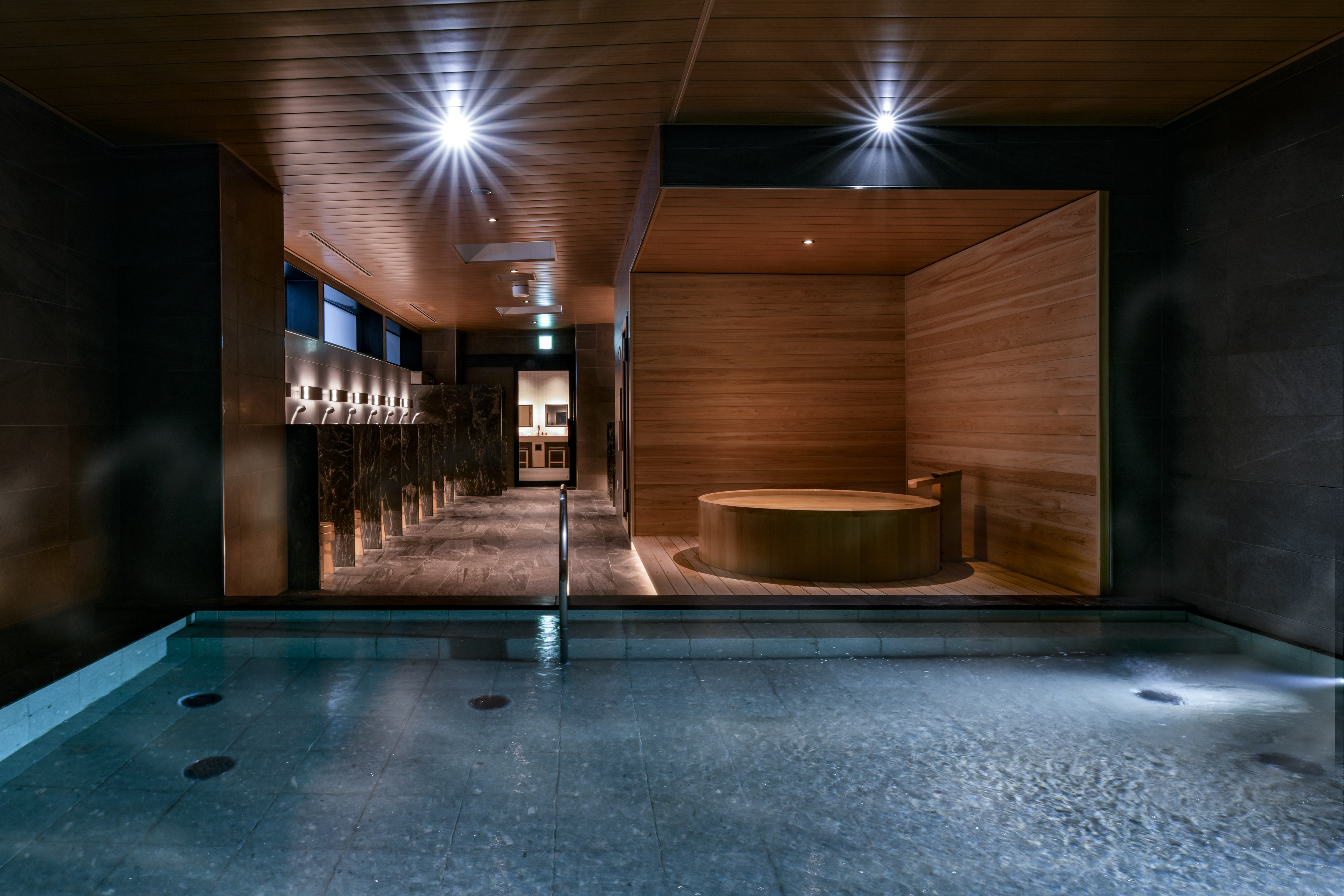 ベッセルホテルカンパーナすすきの　朝食付宿泊券（シングル）