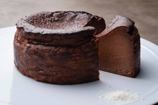 「メゾン　フジヤ」のガトーフロマージュセット_HD080-004