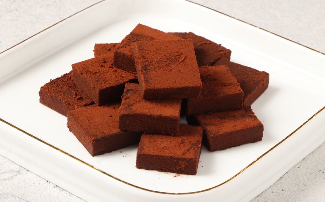 【3回定期便】 《冷凍》 北海道生チョコレート （ブラック） 5箱×3回 合計15箱 生チョコレート 生チョコ チョコレート チョコ スイーツ 北海道 小樽市