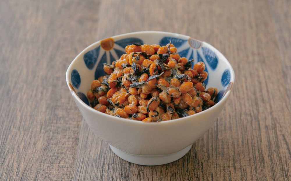 ヤマダイフーズ ひじき入り納豆 （3パック×12個）×1ケース 合計36パック 【決済より7日程度で発送】 納豆 大豆 ひじき たれ付 ご飯のお供 料理 発酵食品 冷蔵