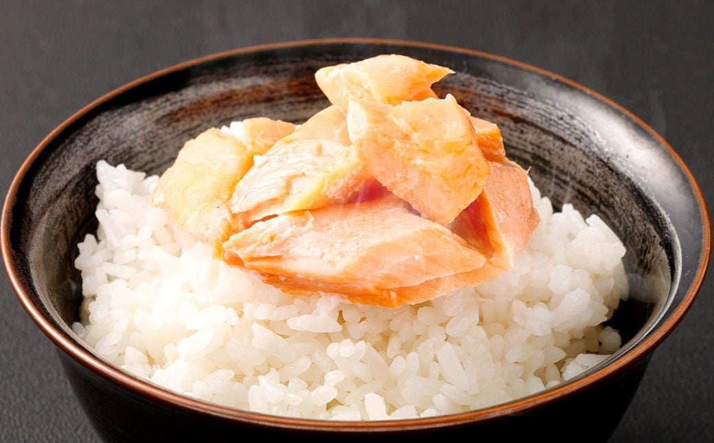 国産 定塩銀鮭切り身 合計約3kg （約1kg×3パック） 銀鮭 鮭 さけ サケ 切り身 切身 国内養殖 新鮮 塩漬け 冷凍