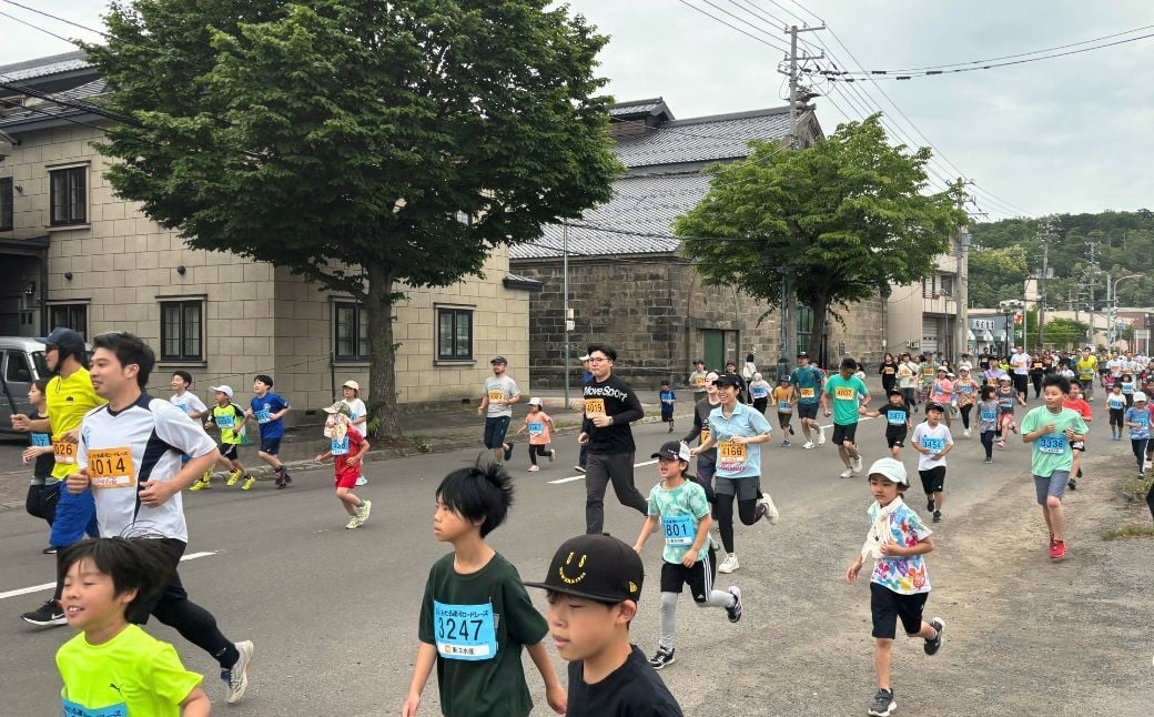 2026蟷エ6譛21譌・シ域律シ臥ャャ38蝗槭♀縺溘k驕区イウ繝ュ繝シ繝峨Ξ繝シ繧ケ螟ァ莨壹2km遞ョ逶ョ縲大コ襍ー讓ゥ縺ョ縺ソシ60豁ウ莉・荳翫∪縺溘ッ蟆丞ュヲ逕滂シ