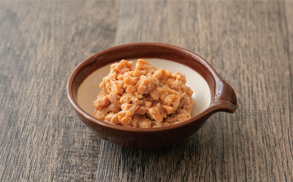 ヤマダイフーズ でっかいひきわり納豆 （3パック×12個）×1ケース 合計36パック 【決済より7日程度で発送】 納豆 大豆 ひきわり たれ付 ご飯のお供 料理 発酵食品 冷蔵 国産