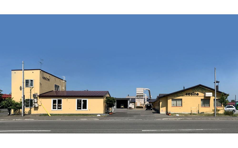 旭川家具　コサイン　シューラック ウォルナット 幅52×奥行30×高さ72cm 【 旭川家具 北海道 旭川市 木製 家具 選べる樹種 玄関収納 靴収納 防水ウレタン塗装 省スペース コンパクト 収納棚 組み立て式 軽量 シンプル ナチュラル 手作り 北欧 おしゃれ 天然木 無垢 】_00650