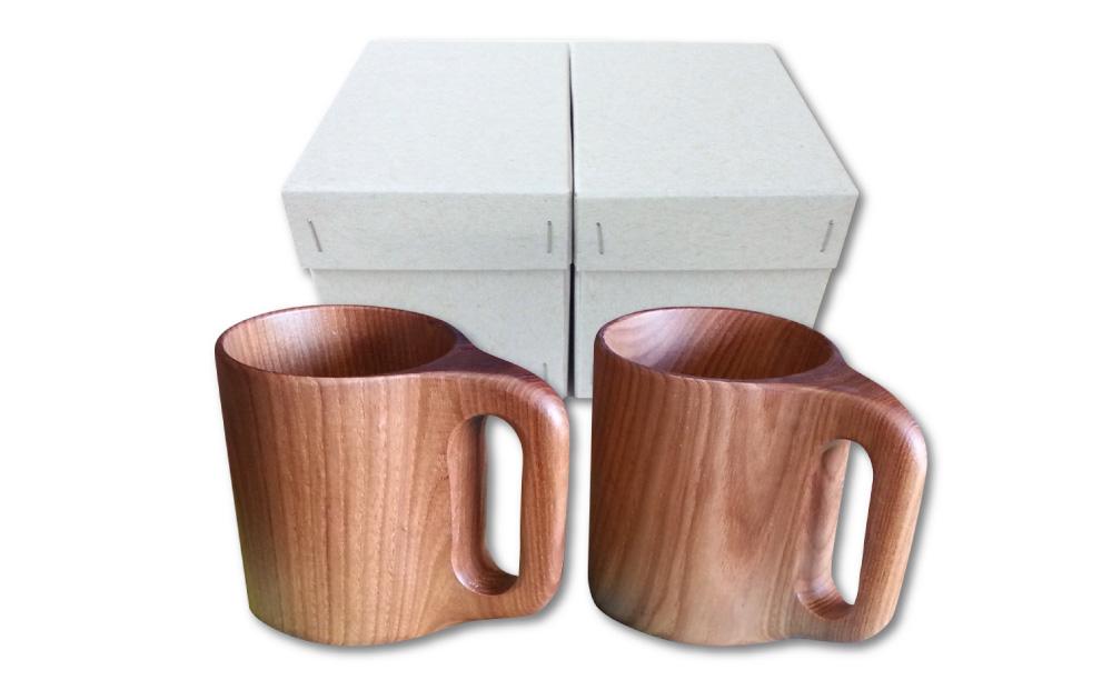旭川産の木の食器　一本の木で作り上げたペアマグカップ