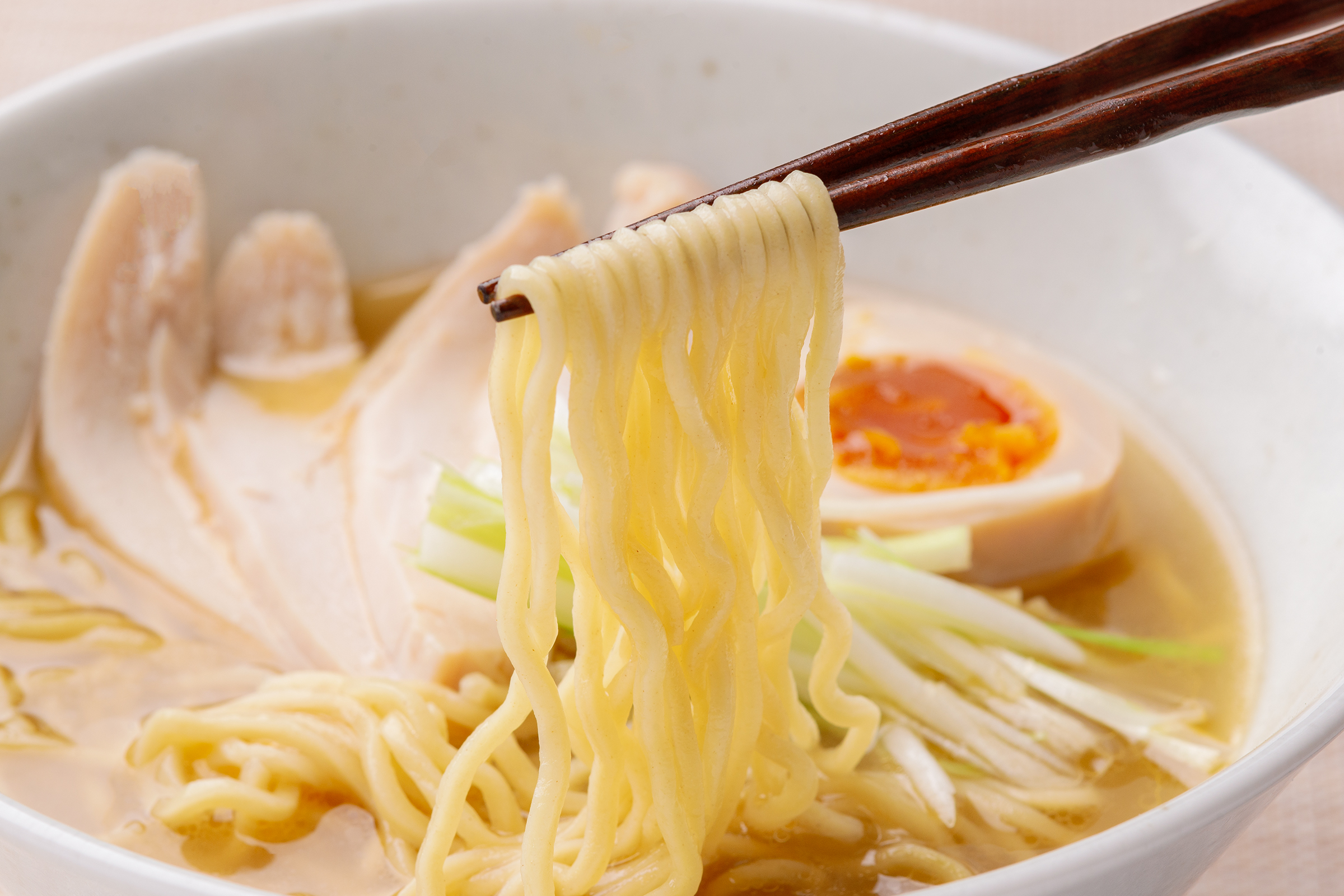 北海道鶏塩ラーメン・花咲がにラーメンの2種の塩ラーメンセット MROV013