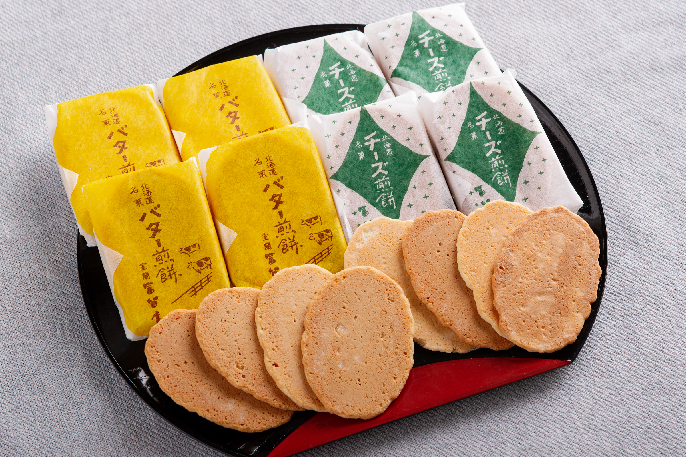 【定期便6回】バター煎餅 4枚包み×12個・チーズ煎餅 4枚包み×12個 MROT007