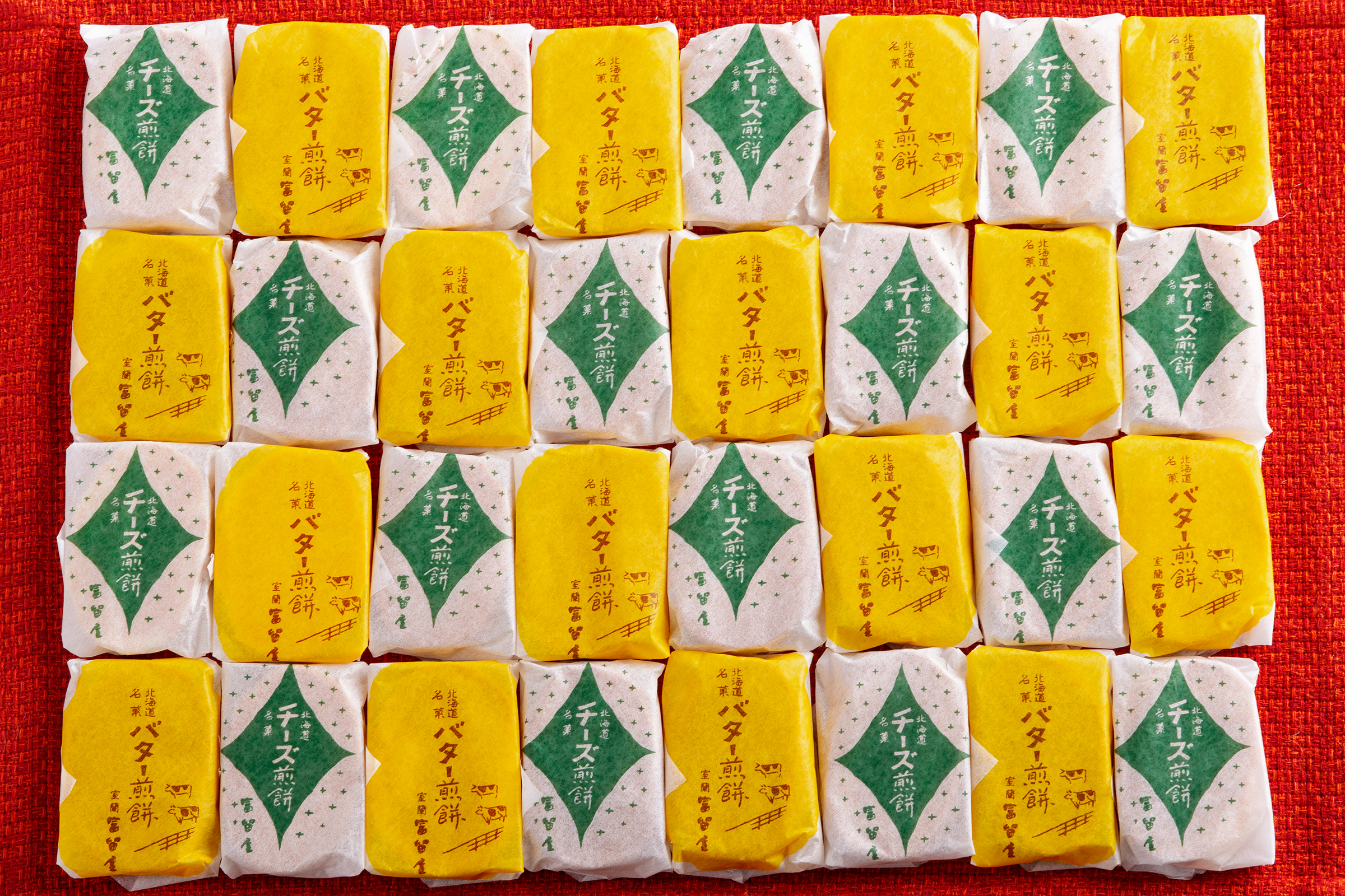 【定期便5回】バター煎餅 4枚包み×12個・チーズ煎餅 4枚包み×12個 MROT006