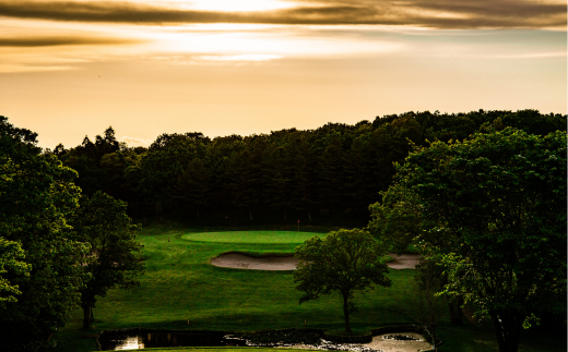 室蘭ゴルフ倶楽部 平日キャディー付プレー券（2名様分）【5月〜10月】 MROAI001