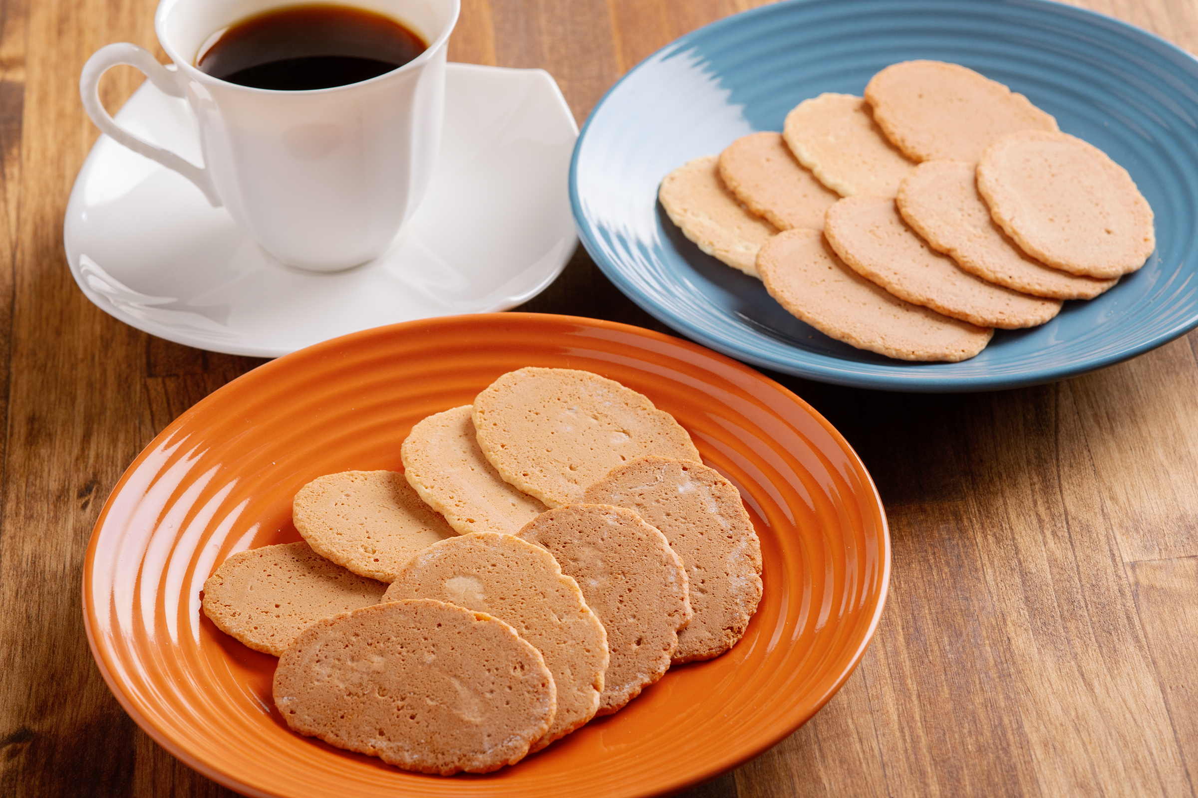 【定期便6回】バター煎餅 4枚包み×12個・チーズ煎餅 4枚包み×12個 MROT007