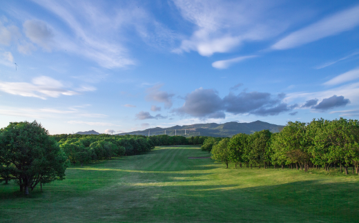 室蘭ゴルフ倶楽部 平日キャディー付プレー券（2名様分）【5月〜10月】 MROAI001