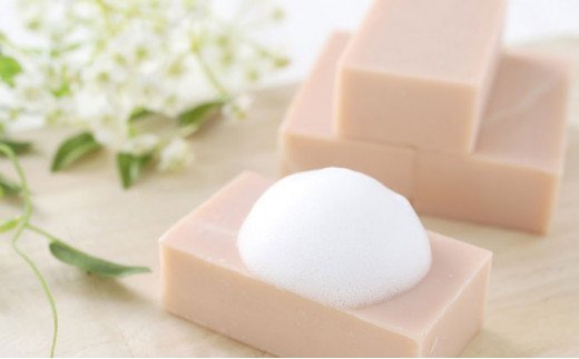 【期間限定！寄附額改定↓！】釧路馬油石鹸4個 ふるさと納税 石鹸 F4F-0804