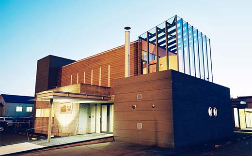 【期間限定！寄附額改定↓！】デザイン 毛綱毅曠 ヴァケーションハウス 霧ノ音 一棟貸切り 宿泊 プライベート空間 フリードリンク 建築 毛綱毅曠 アート 多目的ホール 釧路 旅行 グループ F4F-8254