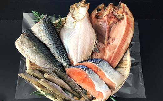 【期間限定！寄附額改定↓！】釧路の味 お魚セット（からまつ） 海鮮干物5種セット ほっけ 宗八かれい さば 鮭さけ 切り身 海鮮セット 海鮮 魚 干物 ギフト F4F-8289