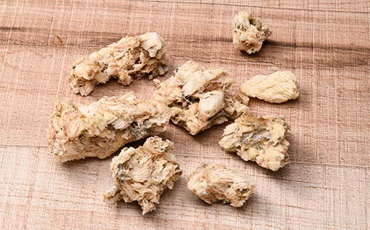 【期間限定！寄附額改定↓！】メルクルのたらフリーズ ペットフード 2袋 ドッグフード 動物 犬 餌 エサ おやつ ごはん ご飯 間食 ご褒美 フリーズドライ 高タンパク 低脂肪 オメガ３脂肪酸 北海道 無添加 無着色 F5F-0133