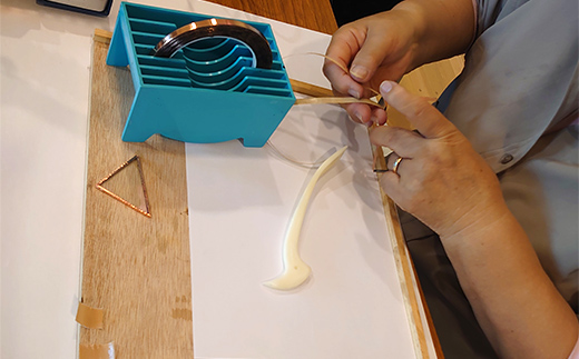 â
å°å
è·äººãšäžç·ã«ã¬ã©ã¹æãå å·¥ããŠå°ç©ãäœãã¬ã©ã¹çް工æå®€ãã«ãã§ïŒé貚cache cache(ã«ã·ã¥ã«ã·ã¥ïŒãâ
åæµ·éé§è·¯åž ã¬ã©ã¹çް工 é貚 å°å äœéš éæ± æž¯çº èŠ³å
F5F-0304