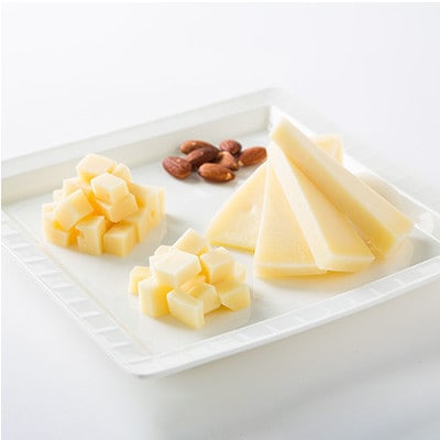 ゴールデンジャージー　長期熟成ストロングゴーダ　500g【配送不可地域：離島】【1601122】