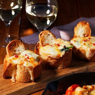 よつ葉 北海道十勝 3種のチーズ 濃厚コク旨ブレンド 200g×6袋【配送不可地域：離島】【1690052】