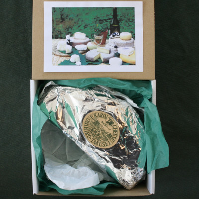 香林農園ナチュラルチーズ　牛セミハードチーズ　北海道　日高山脈の麓のチーズ農家【配送不可地域：離島】【1212313】