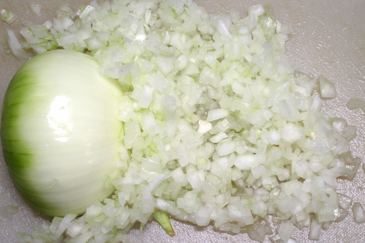 《14営業日以内に発送》北海道北見産【冷凍たまねぎ】毎日のお料理にパッと使える便利セット みじん切り3袋・あめ色ソテー2袋 ( 玉ねぎ たまねぎ みじん ソテー 時短 下ごしらえ )【125-0031】