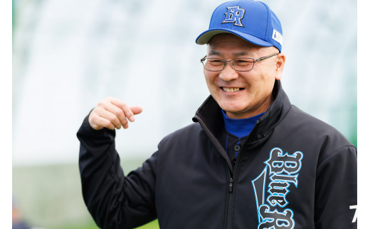 元プロ野球選手「トッキュウブルーローズ」の遠田監督と選手によるスペシャルレッスン！マンツーマン・レッスンチケット【3回コース】