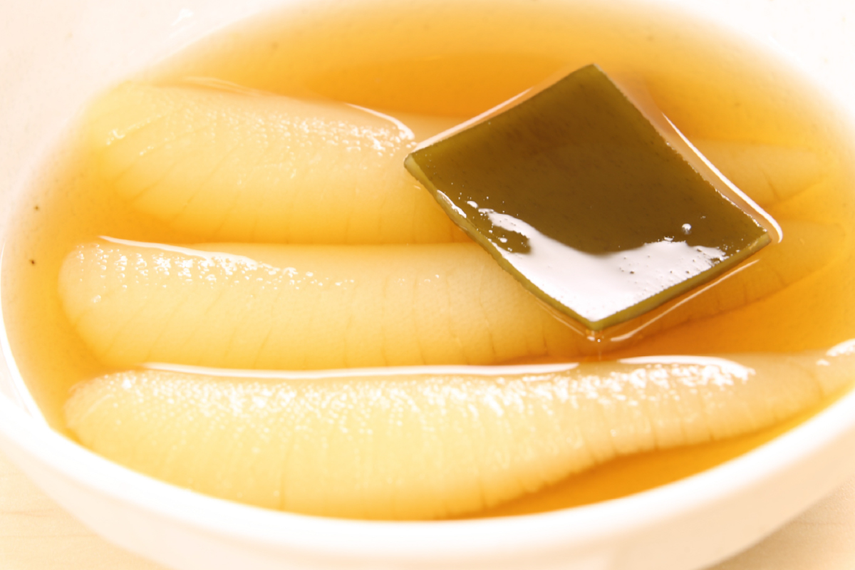 味付数の子【波涛】180g×2袋(化粧箱入)北海道産利尻昆布入り　　お正月　人気　魚卵　高級　ごはんのお供 惣菜 おかず 海鮮 海産物 魚介 おつまみ  味付数の子 株式会社やまか 冷凍 おせち