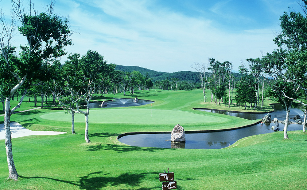 ゴルフプレー・施設利用券　18000円分