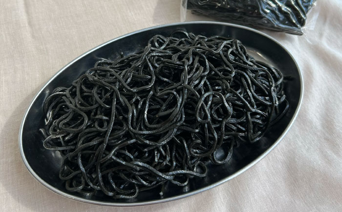 【TVで紹介】 角屋 袋入り焼きそば 3種セット（ソース・塩・石炭）計20袋 | 焼きそば ヤキソバ ソウルフード 食べ比べ 北海道 | 有限会社角屋 [BOCA005]