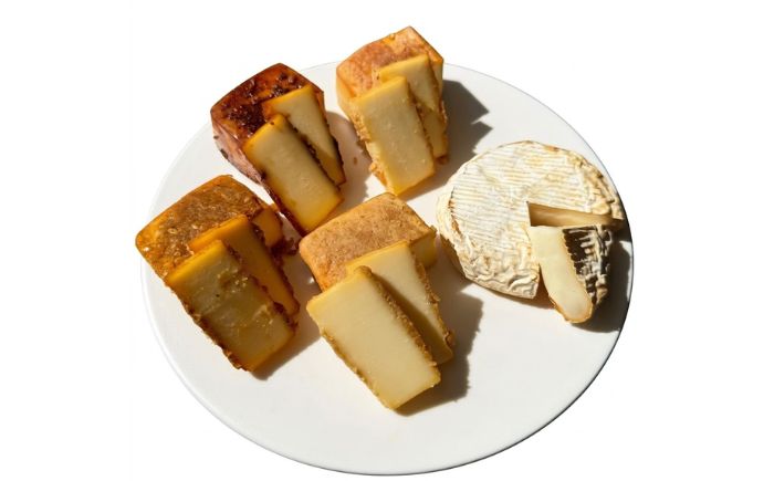 北海道 燻製チーズ 5種セット ピーナッツ | チーズ 燻製 スモークチーズ セット 食べ比べ | 有限会社ヤマキ山本靖商店 [BOCB002]