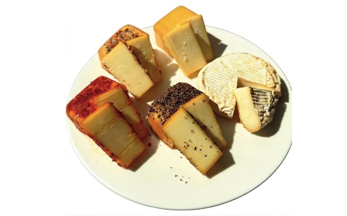 北海道 燻製チーズ 5種セット スパイシー | チーズ 燻製 スモークチーズ セット 食べ比べ | 有限会社ヤマキ山本靖商店 [BOCB003]