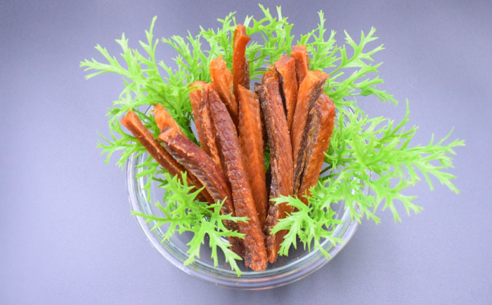 愛犬・愛猫用おやつ 鮭 スティック ジャーキー 計400g（200g×2個） | ペットフード ペット用 ジャーキー ドッグフード おやつ | Dear Hounds [BOAE020]