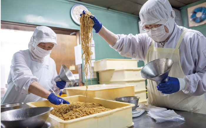 【TVで紹介】 角屋 袋入り焼きそば 3種セット（ソース・塩・石炭）計20袋 | 焼きそば ヤキソバ ソウルフード 食べ比べ 北海道 | 有限会社角屋 [BOCA005]