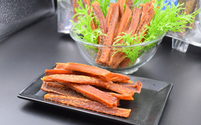 愛犬・愛猫用おやつ 鮭 スティック ジャーキー 計200g（100g×2個） | ペットフード ペット用 ジャーキー ドッグフード おやつ | Dear Hounds [BOAE019]