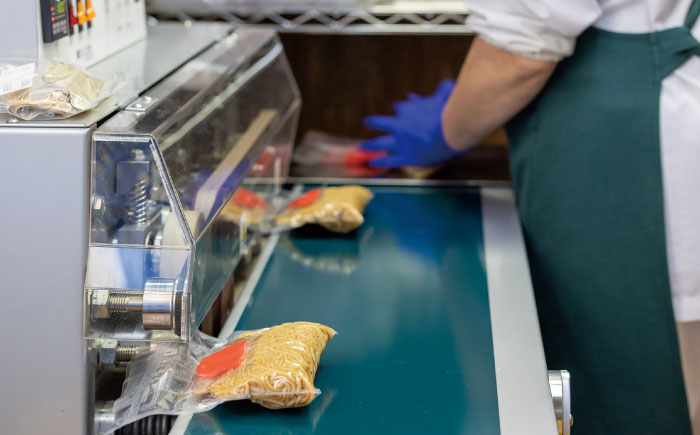 【TVで紹介】 角屋 袋入り焼きそば 3種セット（ソース・塩・石炭）計20袋 | 焼きそば ヤキソバ ソウルフード 食べ比べ 北海道 | 有限会社角屋 [BOCA005]