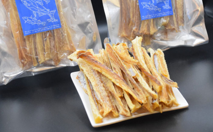 愛犬・愛猫用おやつ 鱈 スティックジャーキー 計200g（100g×2個） | ペットフード ペット用 ジャーキー ドッグフード おやつ | Dear Hounds [BOAE034]