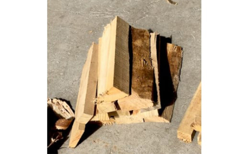 楢材 薪 20kg 木材 マキ まき たきぎ ナラ材 燃料 焚き火 アウトドア キャンプ キャンプ用品 樹皮 北海道 芦別市