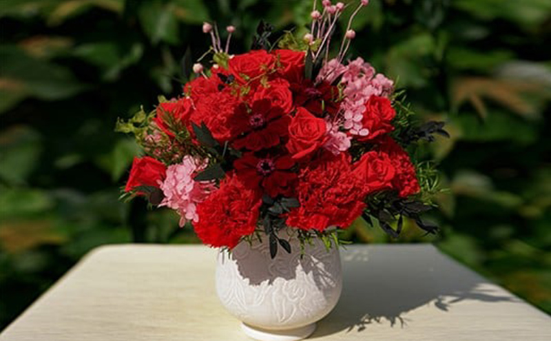 プリザーブドフラワー Calm red 花季 YANASE design. 赤 アクリルケース ブリザードフラワー ドライフラワー 花 おしゃれ かわいい シンプル インテリア 飾り 花 置物 北海道 芦別市