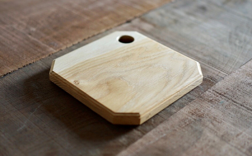 10-374 「cutting board」 北海道産ナラ材 まな板 アウトドア キャンプ キッチンにも【ふるさと納税限定品】