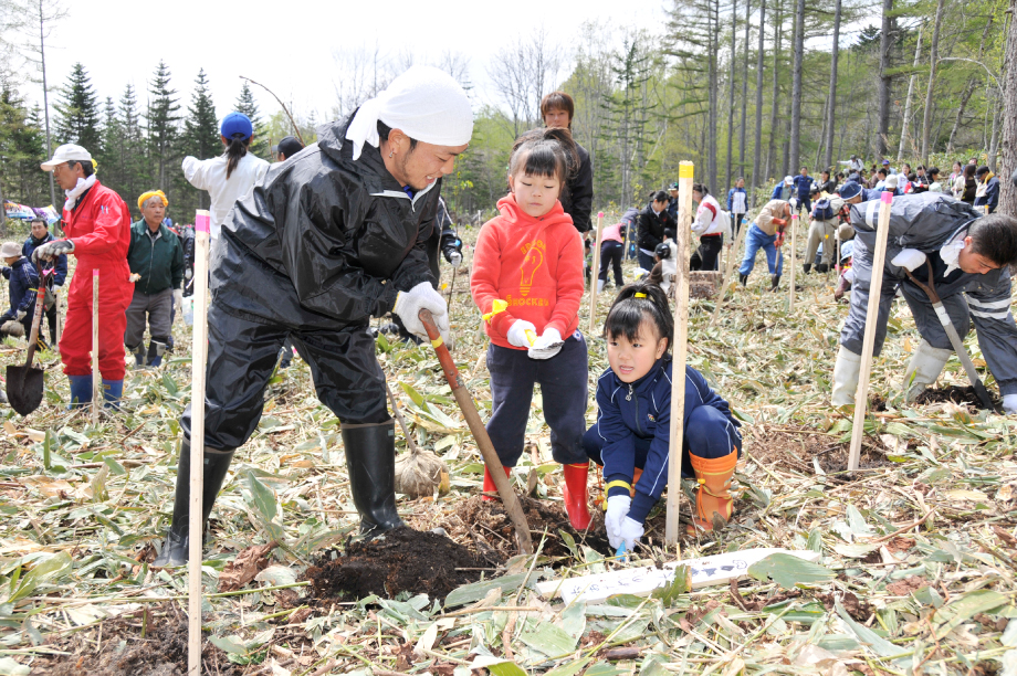 森林、湖沼、河川等の環境保全啓発活動に関する事業 