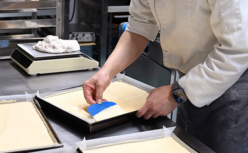 ≪北海道 富良野産 原材料使用≫ ふらのみつばちロール (フラノビジュー)