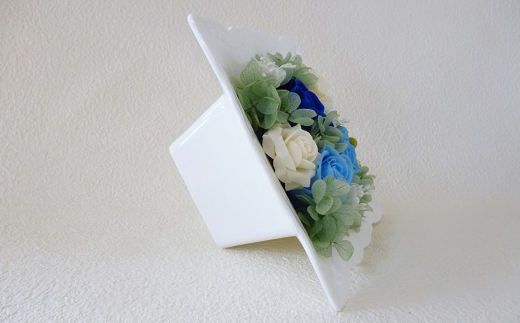 プリザーブドフラワー　磁器フレームアレンジメント（ブルー）【14000101】