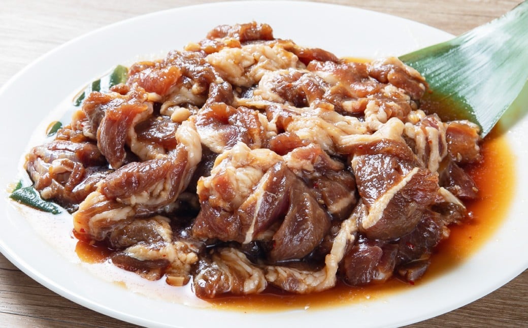 【6回定期便】 すりおろし生姜が自慢のラムジンギスカン （約370g×2パック） 【2026年4月上旬から順次発送予定】