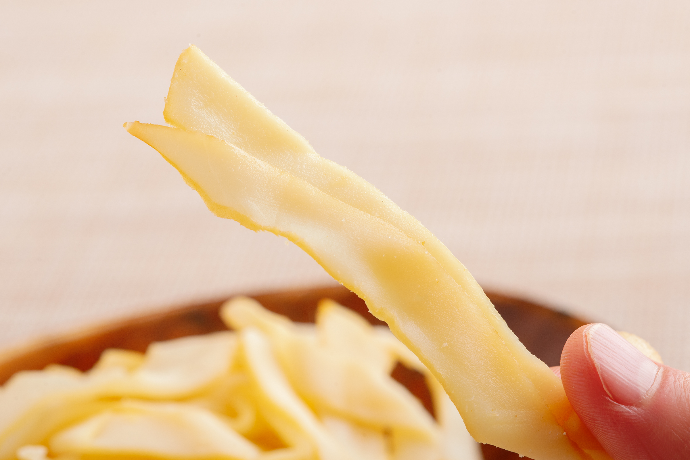 【定期便全３回】いか短冊　３５０ｇ【寄附翌月から発送 ２カ月毎にお届け】計１０５０ｇ　しっとり燻製いか HOKAG025