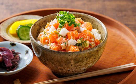 開拓の志 武揚サーモン 「森町」 活〆1本 ＜株式会社 ワイエス海商＞ サケ さけ 鮭 海鮮丼 海産物 森町 ふるさと納税 北海道 mr1-1342