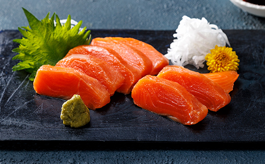 開拓の志 武揚サーモン 「森町」 半身 ＜株式会社 ワイエス海商＞ サケ さけ 鮭 海鮮丼 海産物 森町 ふるさと納税 北海道 mr1-1343