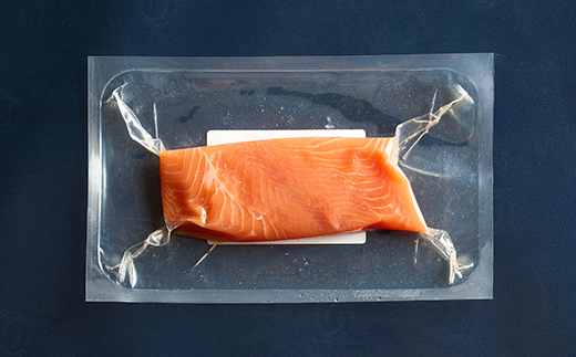 開拓の志 武揚サーモン 「森町」 冷凍刺身用ブロック 210～270g前後 ＜株式会社 ワイエス海商＞ サケ さけ 鮭 海鮮丼 海産物 森町 ふるさと納税 北海道 mr1-1344