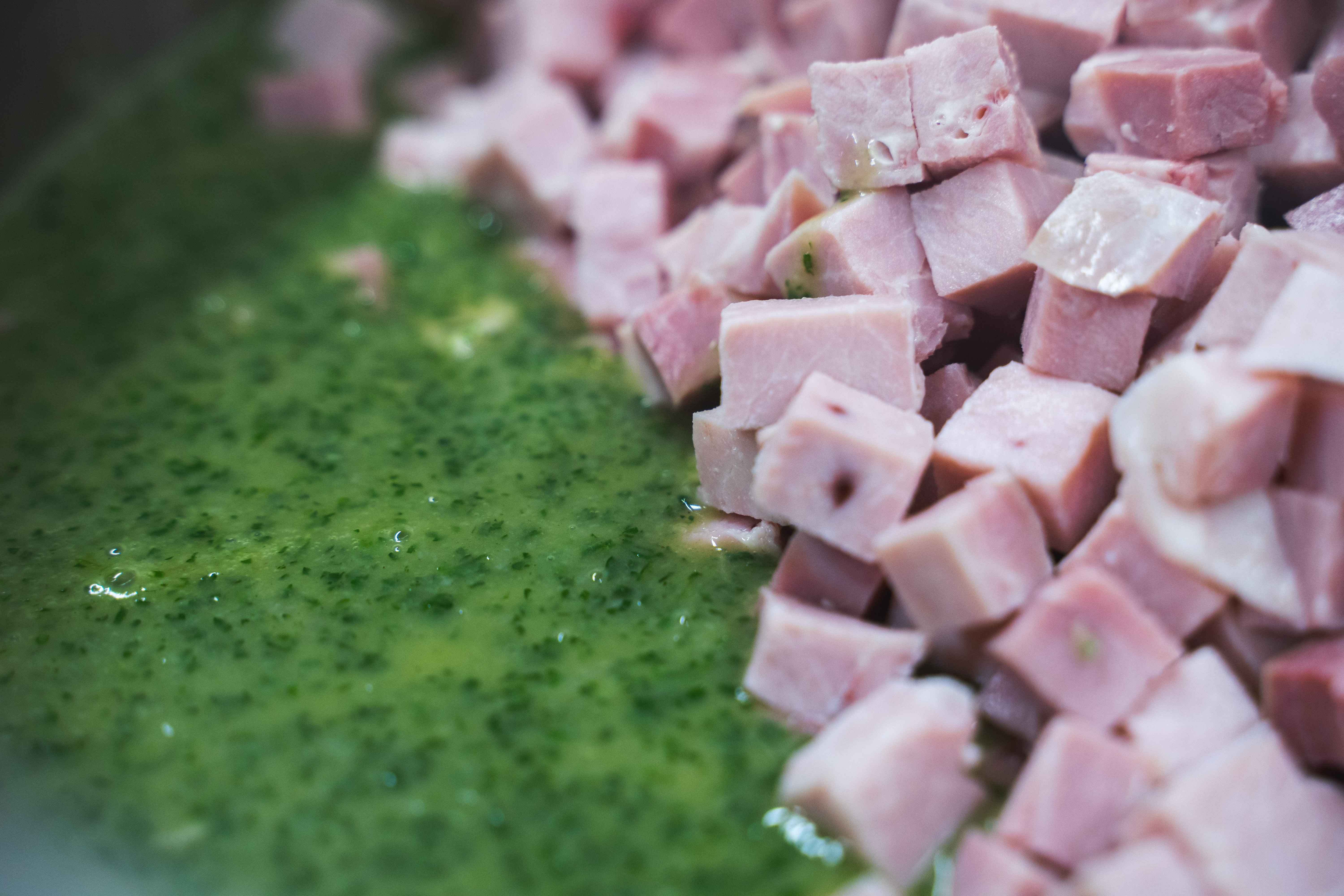 【レストランの味セット】シャルキュトリー (食肉加工品) 4品セット 豚肉 豚レバー ベーコン ハム ソーセージ 燻製 おつまみ 盛り合わせ お取り寄せ ギフト 北海道 せたな町 ふるさと納税