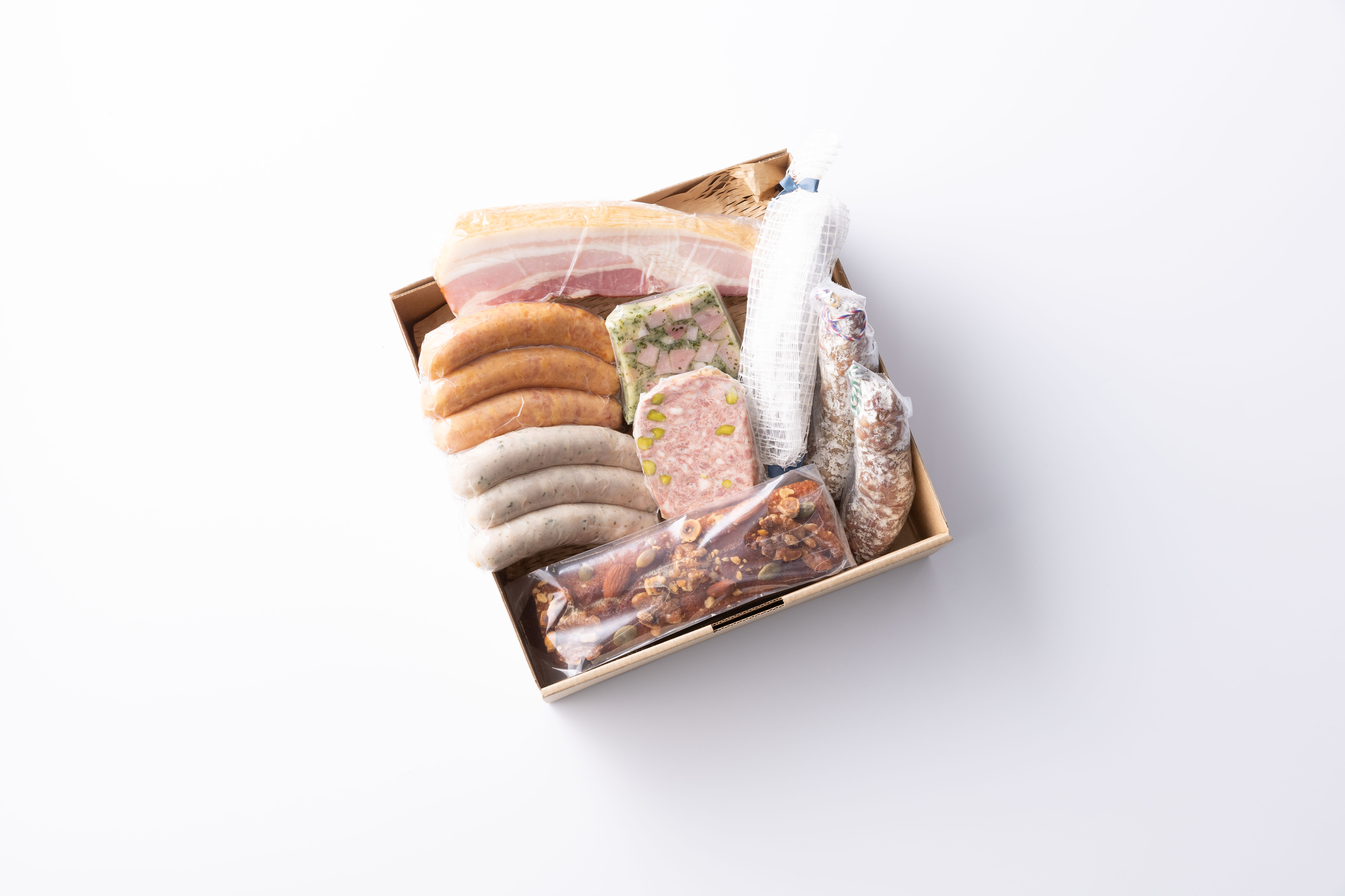 【贅沢な食卓セット】白カビドライソーセージ＆シャルキュトリー＆スイーツ 計9品セット 豚肉 豚レバー ベーコン おつまみ 盛り合わせ お取り寄せ ギフト デザート 北海道 せたな町 ふるさと納税